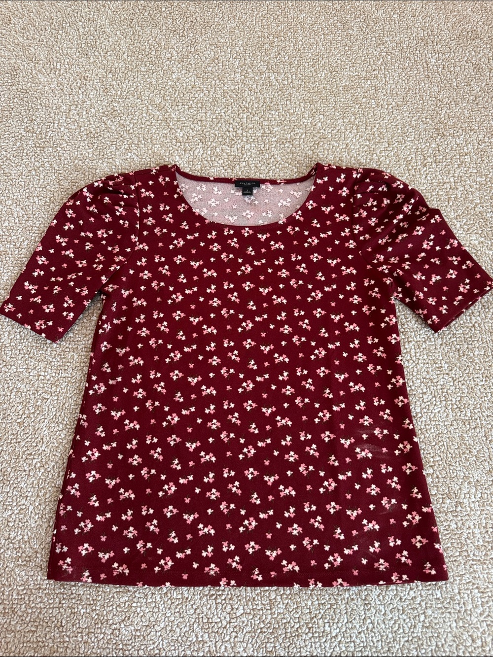 Ann Taylor Burgundy Short Sleeve Floral Scoop Neck Tee